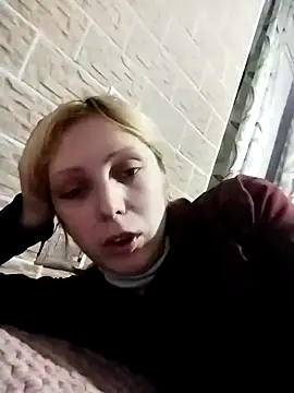 Snapshot of Ponka2011 chatting on 10/24/25, 05:04 Ponka2011 online show from 10/24/25, 05:04