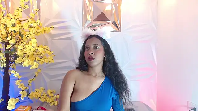 Snapshot of Taira_Bms chatting on 10/20/25, 03:29 Taira Bms online show from 10/20/25, 03:29