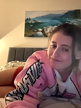 Snapshot of Ivybluexox chatting on 11/09/25, 10:19 Ivybluexox online show from 11/09/25, 10:19