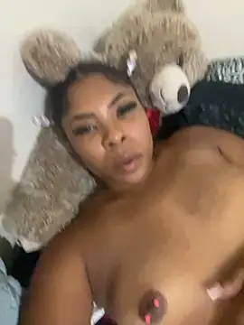 Snapshot of Rexylovee chatting on 09/21/25, 10:22 Rexylovee online show from 09/21/25, 10:22