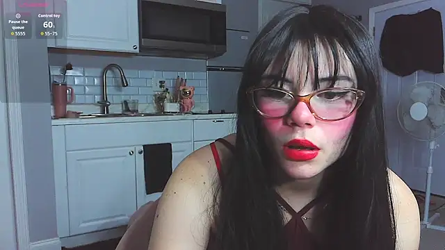 Snapshot of LunaMilav chatting on 10/16/25, 11:39 LunaMilav online show from 10/16/25, 11:39