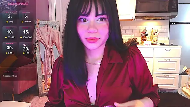 Snapshot of LunaMilav chatting on 11/04/25, 01:48 LunaMilav online show from 11/04/25, 01:48