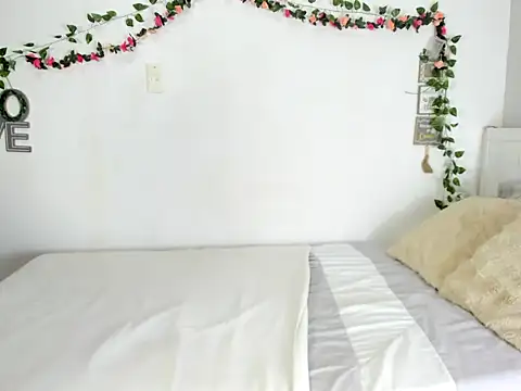 Snapshot of michell_anyeli chatting on 09/25/25, 11:30 michell anyeli online show from 09/25/25, 11:30