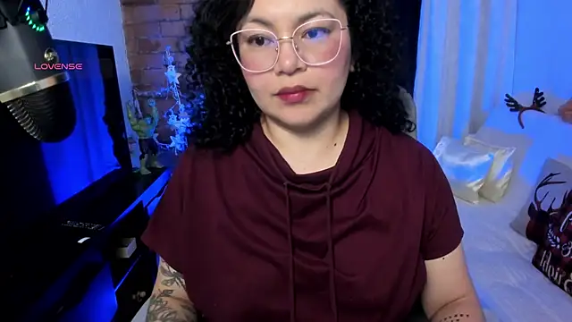 Snapshot of Chubby_Licius chatting on 12/17/25, 12:27 Chubby Licius online show from 12/17/25, 12:27