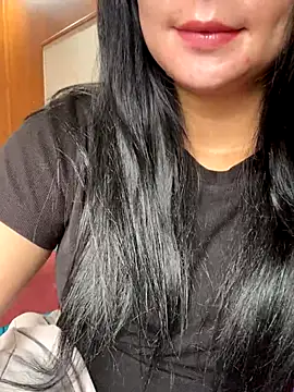 Snapshot of violet-00 chatting on 09/27/25, 02:16 violet-00 online show from 09/27/25, 02:16