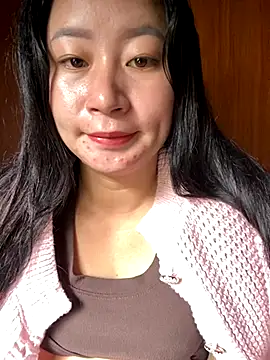 Snapshot of violet-00 chatting on 10/11/25, 01:16 violet-00 online show from 10/11/25, 01:16