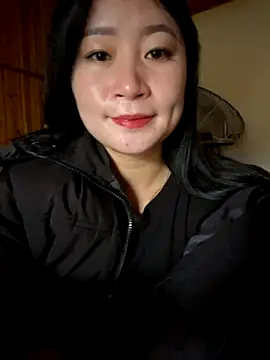 Snapshot of violet-00 chatting on 10/22/25, 01:17 violet-00 online show from 10/22/25, 01:17