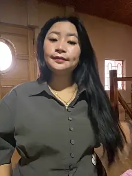 Snapshot of violet-00 chatting on 10/24/25, 01:35 violet-00 online show from 10/24/25, 01:35