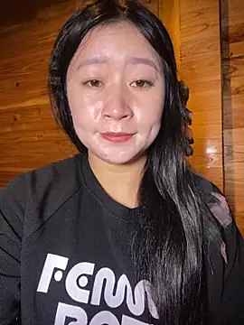 Snapshot of violet-00 chatting on 11/04/25, 04:44 violet-00 online show from 11/04/25, 04:44