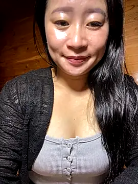 Snapshot of violet-00 chatting on 11/05/25, 03:12 violet-00 online show from 11/05/25, 03:12