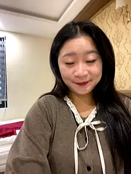 Snapshot of violet-00 chatting on 11/18/25, 01:11 violet-00 online show from 11/18/25, 01:11