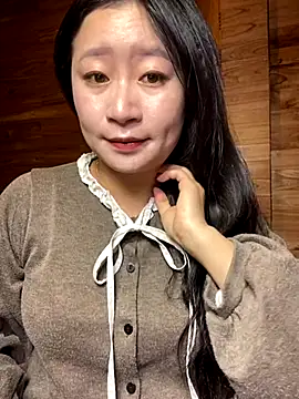 Snapshot of violet-00 chatting on 11/22/25, 12:42 violet-00 online show from 11/22/25, 12:42