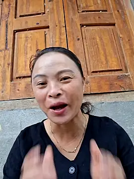 Snapshot of xuxulovezz chatting on 09/27/25, 01:43 xuxulovezz online show from 09/27/25, 01:43