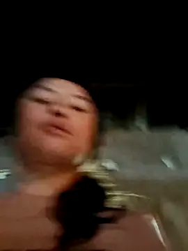 Snapshot of xuxulovezz chatting on 10/05/25, 12:20 xuxulovezz online show from 10/05/25, 12:20