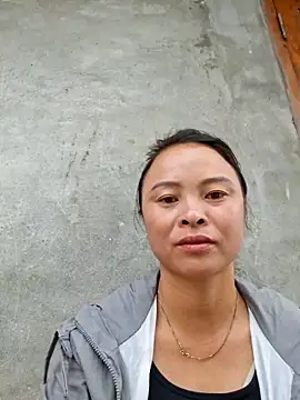 Snapshot of xuxulovezz chatting on 10/06/25, 01:47 xuxulovezz online show from 10/06/25, 01:47