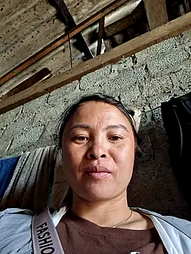 Snapshot of xuxulovezz chatting on 10/12/25, 05:06 xuxulovezz online show from 10/12/25, 05:06