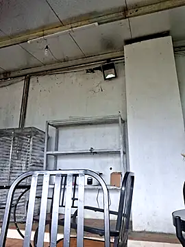 Snapshot of xuxulovezz chatting on 10/17/25, 04:48 xuxulovezz online show from 10/17/25, 04:48