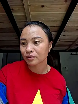 Snapshot of xuxulovezz chatting on 10/26/25, 04:40 xuxulovezz online show from 10/26/25, 04:40