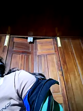 Snapshot of xuxulovezz chatting on 10/27/25, 12:31 xuxulovezz online show from 10/27/25, 12:31