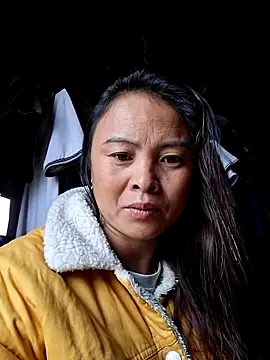 Snapshot of xuxulovezz chatting on 11/03/25, 02:02 xuxulovezz online show from 11/03/25, 02:02