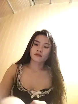 Snapshot of Suny_babyy chatting on 10/18/25, 04:59 Suny babyy online show from 10/18/25, 04:59