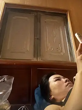 Snapshot of Suny_babyy chatting on 10/22/25, 02:50 Suny babyy online show from 10/22/25, 02:50