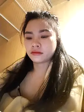 Snapshot of Suny_babyy chatting on 10/24/25, 03:03 Suny babyy online show from 10/24/25, 03:03