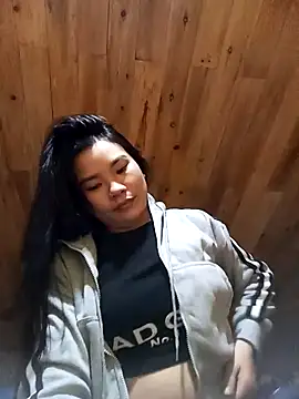 Snapshot of Suny_babyy chatting on 11/03/25, 02:13 Suny babyy online show from 11/03/25, 02:13