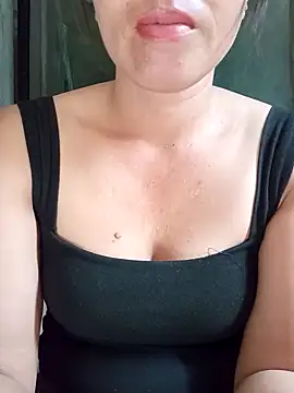 Snapshot of Smile-sexy chatting on 10/28/25, 05:11 Smile-sexy online show from 10/28/25, 05:11