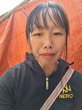 Snapshot of helenzz chatting on 10/09/25, 02:09 helenzz online show from 10/09/25, 02:09