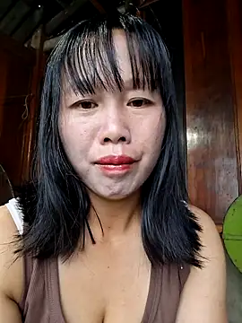 Snapshot of helenzz chatting on 10/16/25, 12:22 helenzz online show from 10/16/25, 12:22