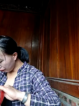 Snapshot of helenzz chatting on 10/21/25, 12:55 helenzz online show from 10/21/25, 12:55