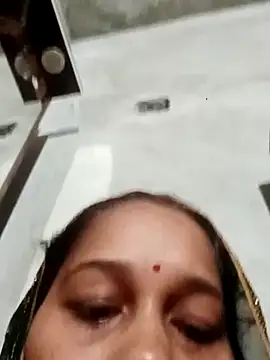 Snapshot of Rupali_ji chatting on 10/21/25, 11:27 Rupali ji online show from 10/21/25, 11:27