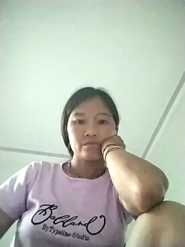 Snapshot of abigail-00 chatting on 09/23/25, 11:08 abigail-00 online show from 09/23/25, 11:08