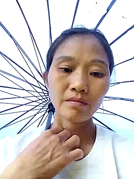 Snapshot of abigail-00 chatting on 09/26/25, 01:42 abigail-00 online show from 09/26/25, 01:42