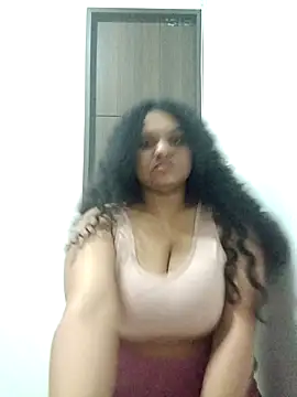 tiana evan online show from 09/23/25, 03:42