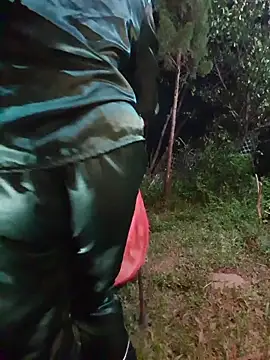 Helen-Tran online show from 10/21/25, 01:34