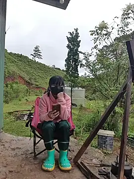 Helen-Tran online show from 10/27/25, 01:42