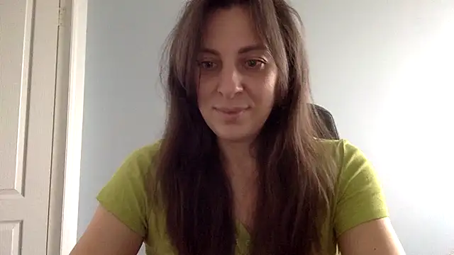 Snapshot of Myronell chatting on 10/10/25, 09:30 Myronell online show from 10/10/25, 09:30