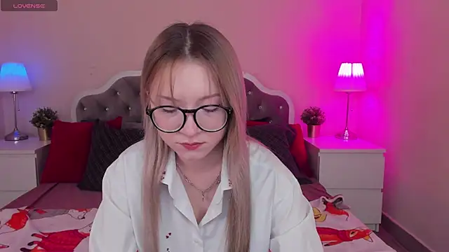 Snapshot of elliupp chatting on 09/24/25, 08:50 elliupp online show from 09/24/25, 08:50