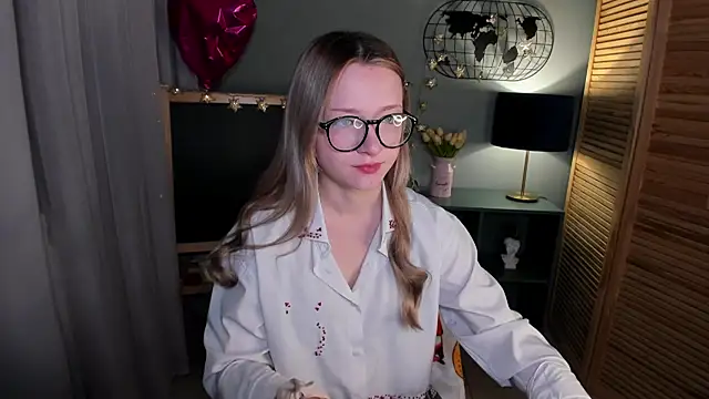 Snapshot of elliupp chatting on 10/12/25, 01:37 elliupp online show from 10/12/25, 01:37