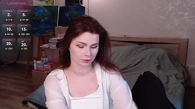 Snapshot of bbJ_one chatting on 10/25/25, 10:12 bbJ one online show from 10/25/25, 10:12