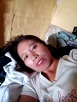 Snapshot of ruby-00 chatting on 09/25/25, 04:49 ruby-00 online show from 09/25/25, 04:49