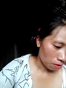 Snapshot of ruby-00 chatting on 10/13/25, 07:52 ruby-00 online show from 10/13/25, 07:52