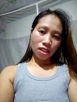 Snapshot of ruby-00 chatting on 10/13/25, 10:43 ruby-00 online show from 10/13/25, 10:43