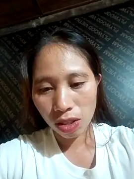 Snapshot of ruby-00 chatting on 10/18/25, 04:30 ruby-00 online show from 10/18/25, 04:30