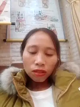 Snapshot of ruby-00 chatting on 10/23/25, 10:47 ruby-00 online show from 10/23/25, 10:47