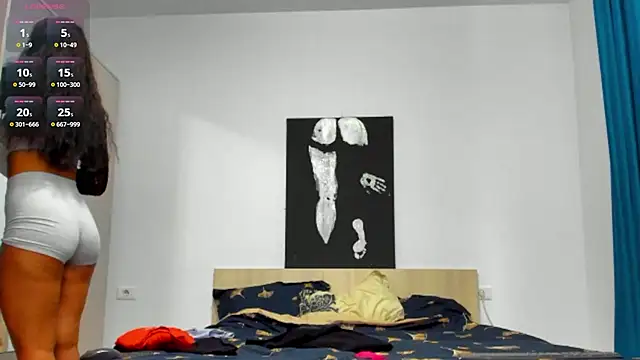 Snapshot of AylinHazellx chatting on 10/13/25, 02:28 AylinHazellx online show from 10/13/25, 02:28