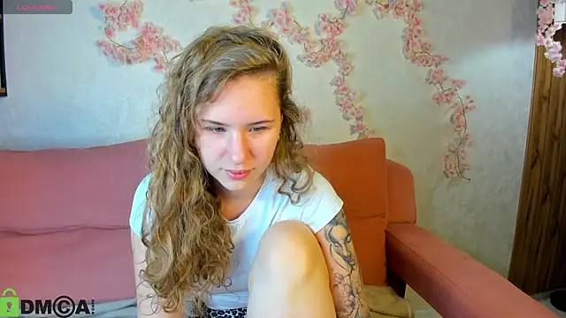 Snapshot of Elsie_Cutties chatting on 10/02/25, 12:50 Elsie Cutties online show from 10/02/25, 12:50