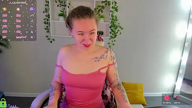 Snapshot of Elsie_Cutties chatting on 11/09/25, 11:58 Elsie Cutties online show from 11/09/25, 11:58